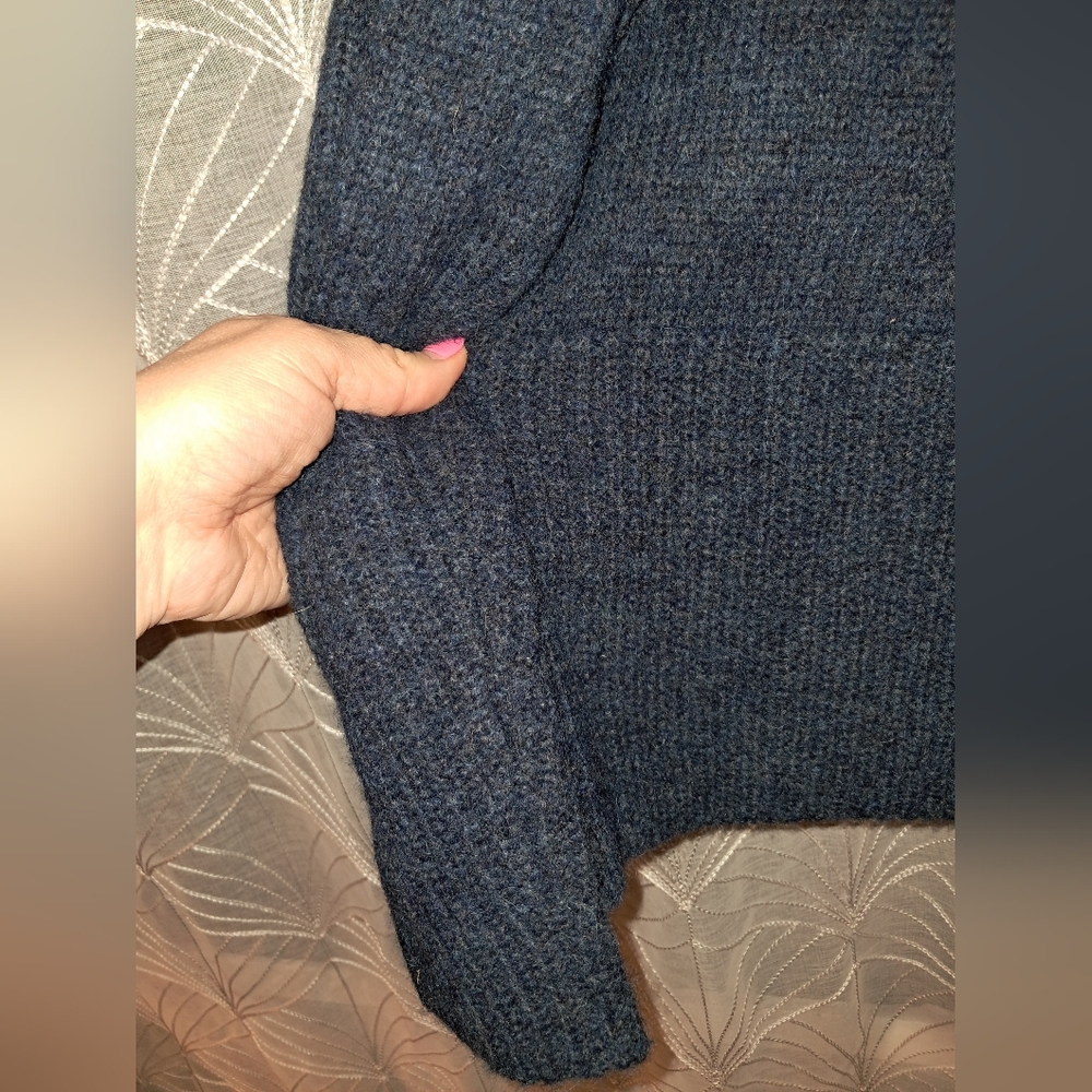 Wrap London brand Women's size 10, alpaca blend knit sweater - Picture 4 of 6